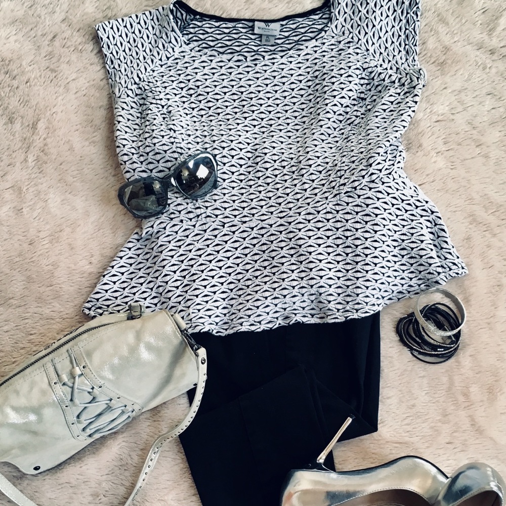 Black/White Capped Sleeve Peplum Top